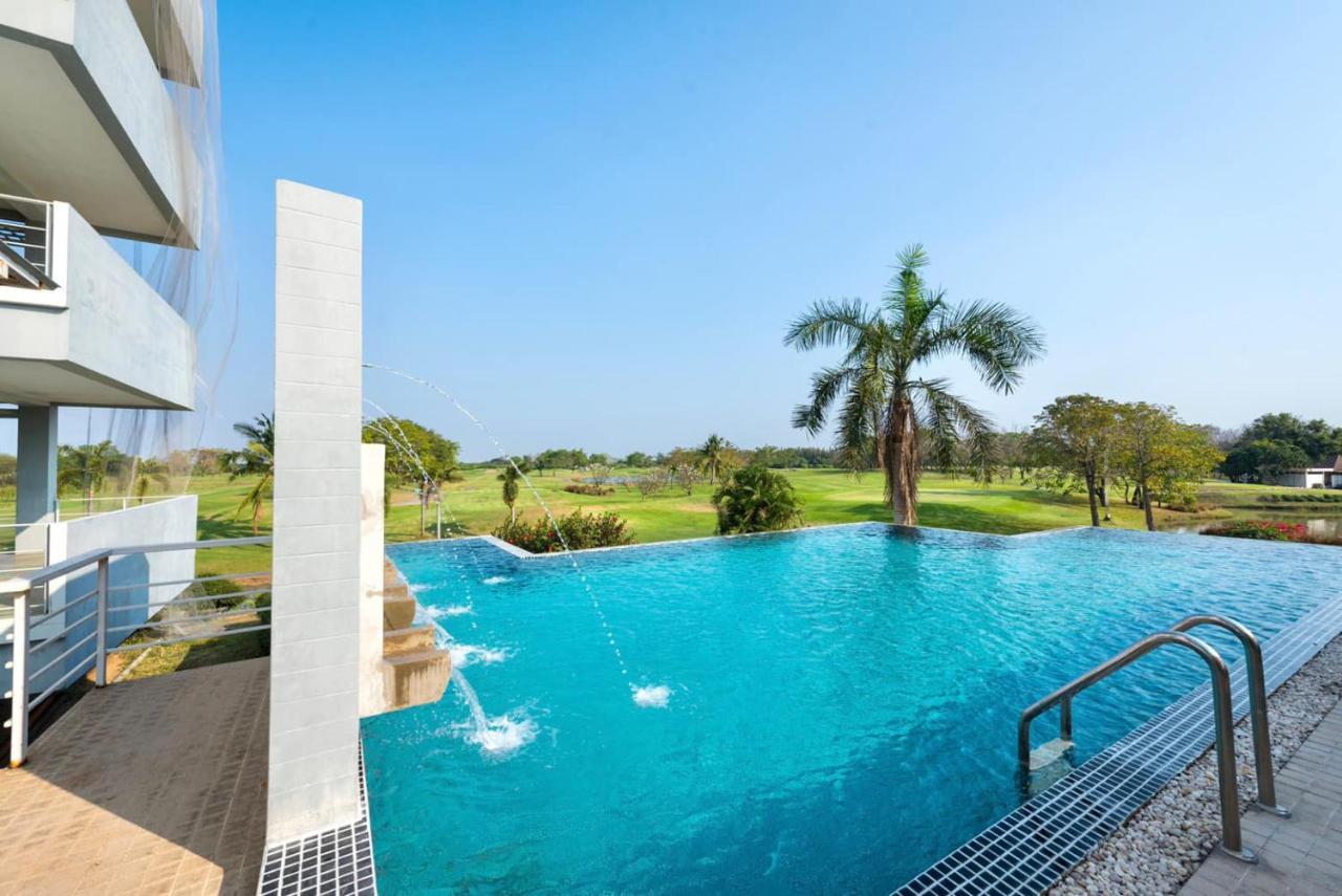 Uniland Golf & Resort Nakhon Pathom Exterior foto