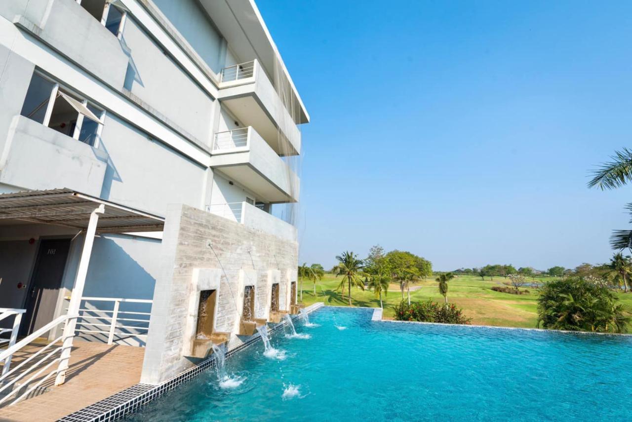 Uniland Golf & Resort Nakhon Pathom Exterior foto