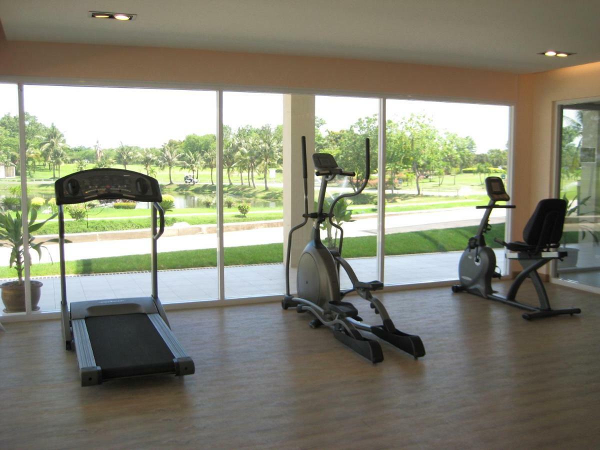 Uniland Golf & Resort Nakhon Pathom Exterior foto